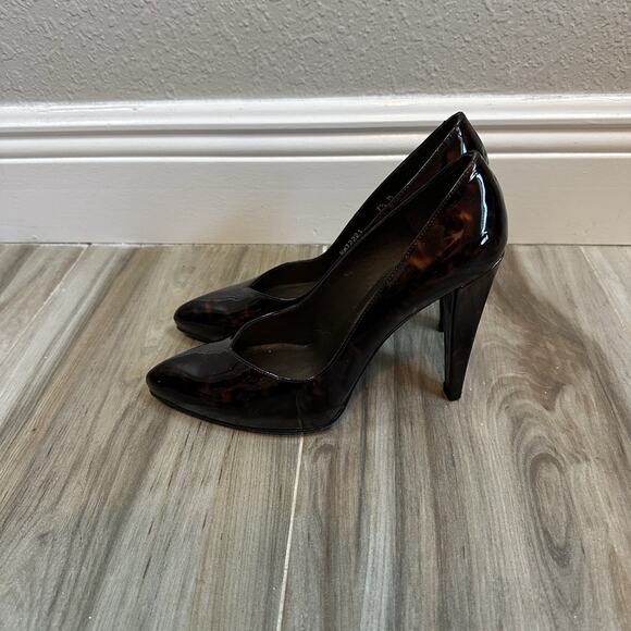 Stuart Weitzman Pumps tortoise Patent Leather 7.5 Cognac Tartuga Pointed Toe - Picture 2 of 10